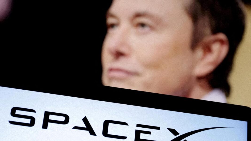 ఎలోన్ మస్క్ మాట్లాడుతూ SpaceX అంగారక గ్రహం నుండి చంద్రునిపై దృష్టిని మార్చింది
– PARAHUSHAR NEWS
