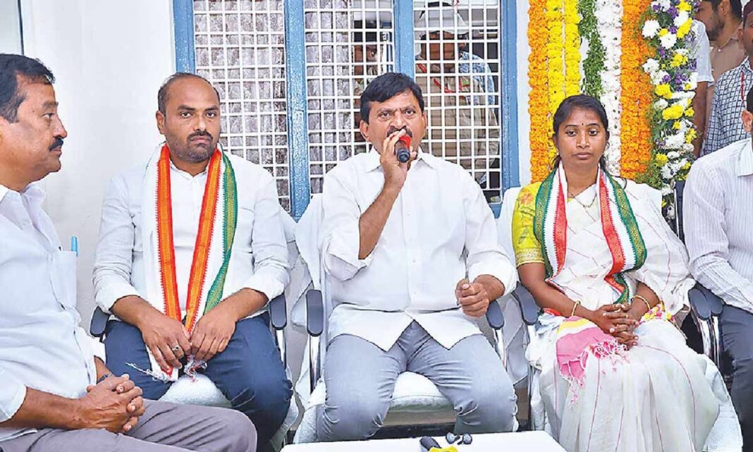 డీవోపీటీని ప్రాధాన్యతా ప్రాతిపదికన చేపట్టాలి: పొంగులేటి
– PARAHUSHAR NEWS