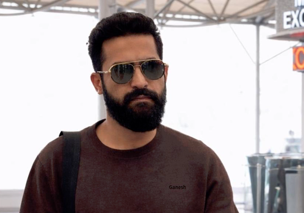 డ్రాగన్: జోర్డాన్ కు ఎన్టీఆర్.. ఆ స్టార్ తో ఢీ అంటే ఢీ!
– PARAHUSHAR NEWS