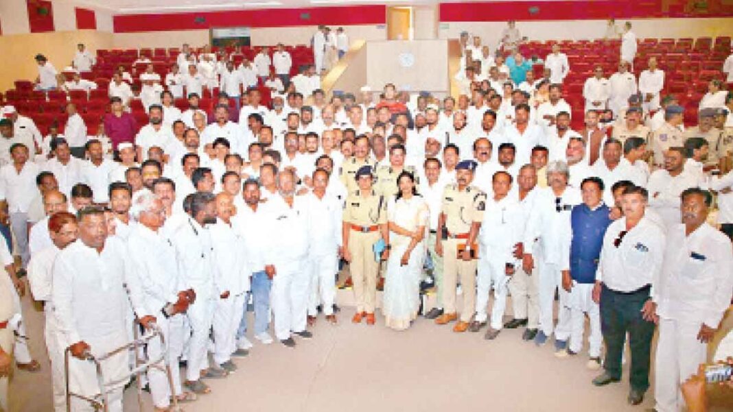 మత సామరస్యానికి శాంతి కమిటీలు కీలకం: సజ్జనార్
– PARAHUSHAR NEWS