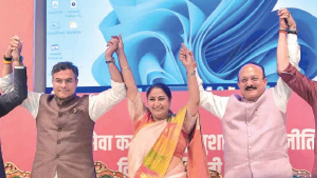 సానుకూల మార్పు తీసుకురావడానికి అన్ని రంగాలపై కృషి చేశారు
