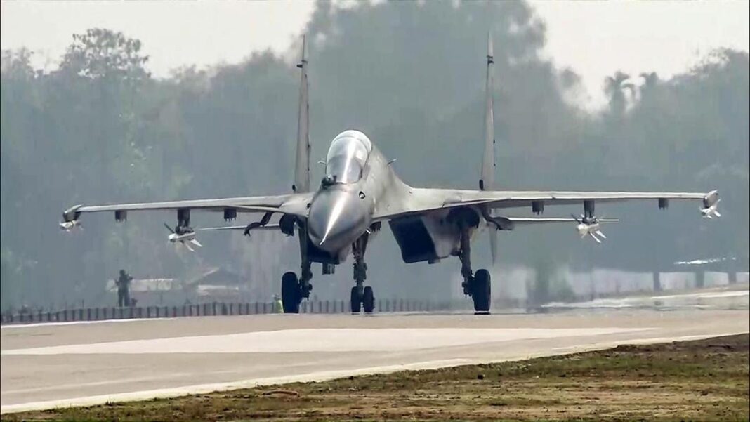 IAF యొక్క SU-30 MKI విమానం అస్సాంలోని కర్బీ అంగ్లాంగ్‌లో కూలిపోయింది, శోధన కార్యకలాపాలు కొనసాగుతున్నాయి
