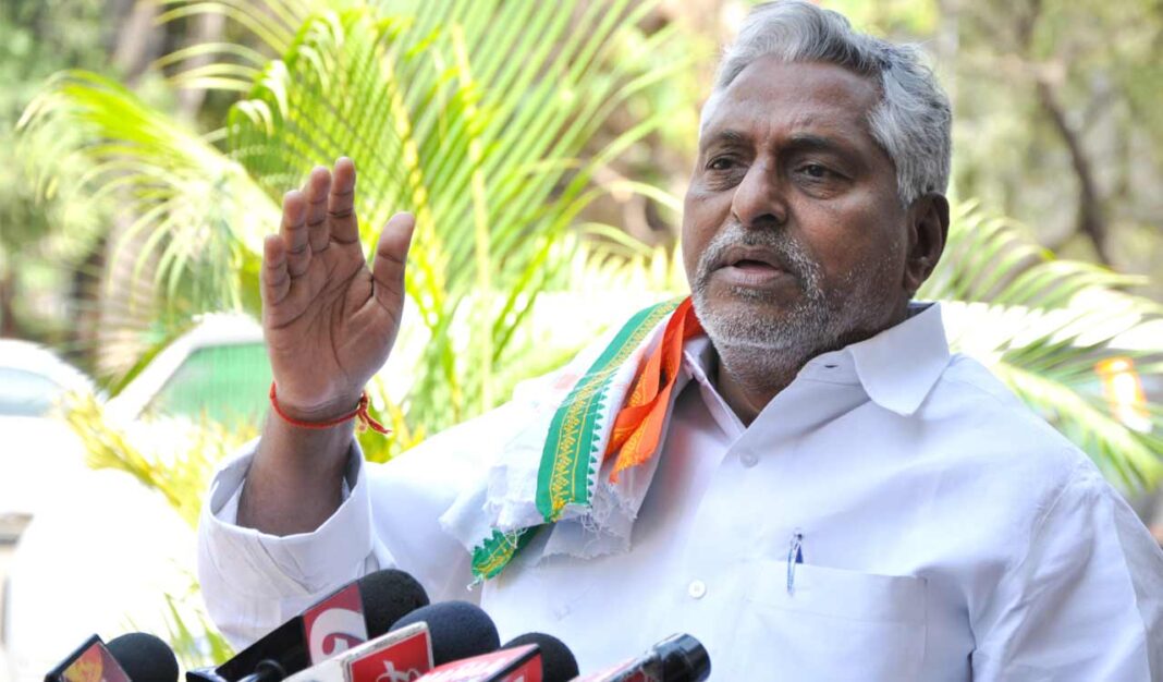 టీ జీవన్ రెడ్డి కాంగ్రెస్‌ను వీడి బీఆర్‌ఎస్‌లో చేరే అవకాశం ఉంది
