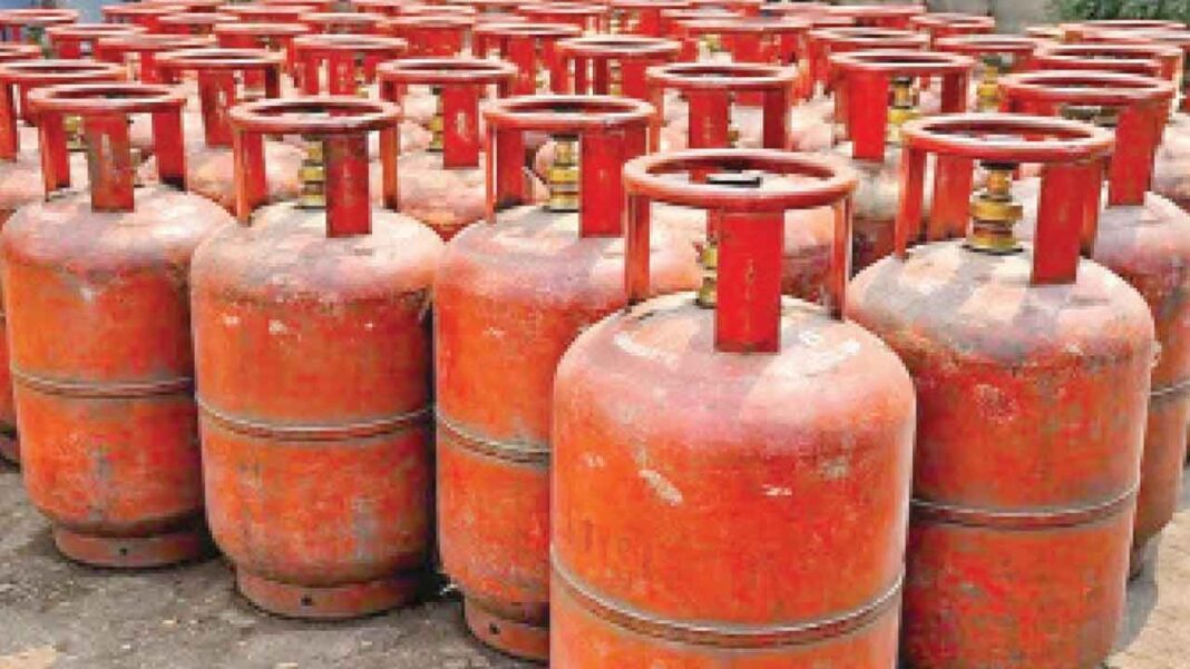 LPG సిలిండర్ బుకింగ్ వ్యవధిని ప్రభుత్వం 25 రోజులకు పెంచింది
