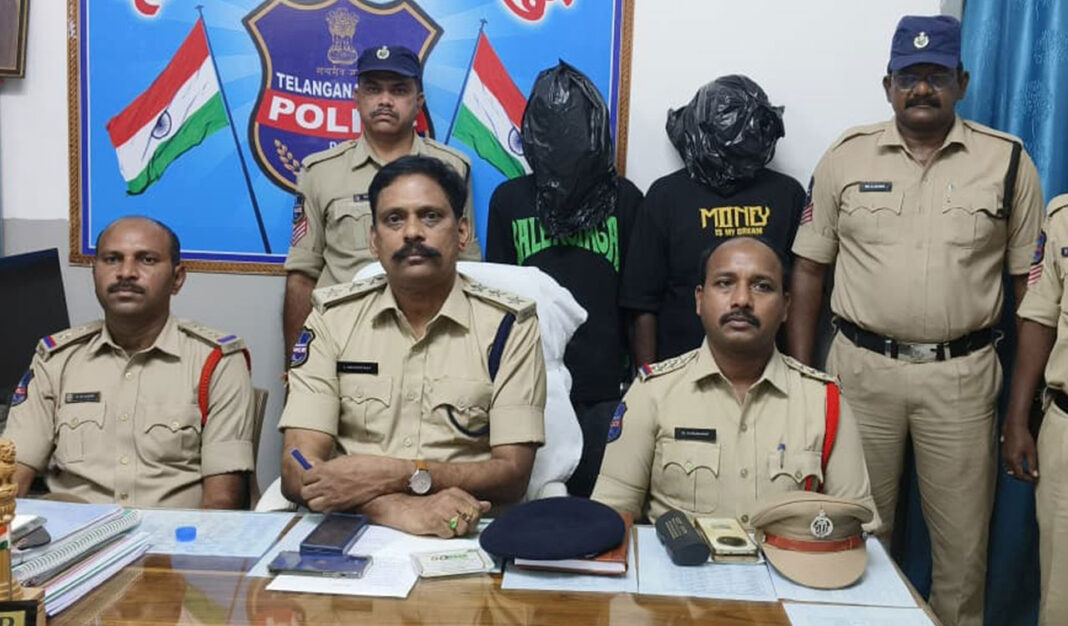 కొత్తగూడెంలో గంజాయితో పట్టుబడ్డ కాశీ టూరిస్ట్ గైడ్, టాటూ ఆర్టిస్ట్
– PARAHUSHAR NEWS