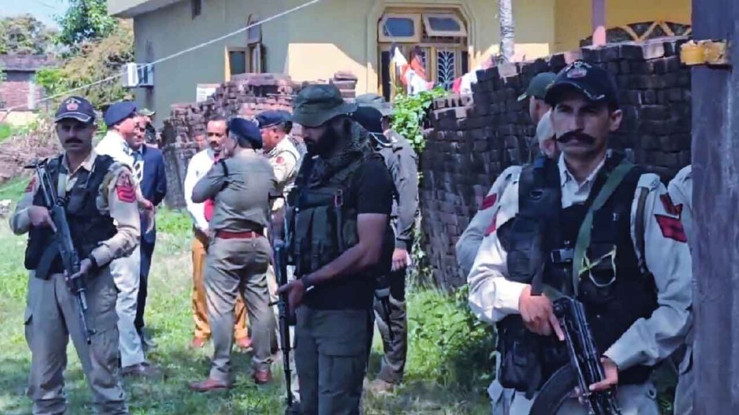 ఢిల్లీ కారు పేలుడు కేసులో 9 J&K స్థానాలపై NIA దాడులు చేసింది
– PARAHUSHAR NEWS