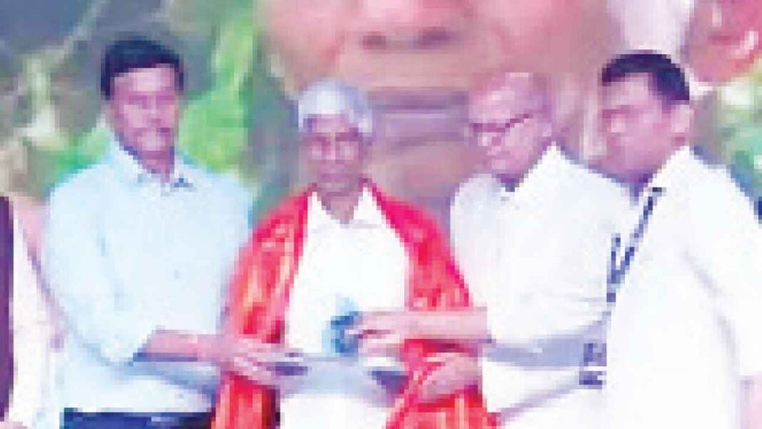 తోటల యోధుడు మొక్కాల వెంకటయ్యకు జాతీయ ‘సోషల్ హీరో’ గౌరవం
– PARAHUSHAR NEWS