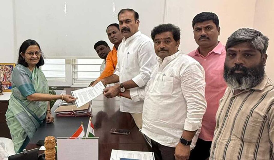 SPR హిల్స్ను జూబ్లీహిల్స్లో క్రీడా మైదానంగా కొనసాగించాలని BRS ప్రతినిధి బృందం డిమాండ్ చేసింది
– PARAHUSHAR NEWS