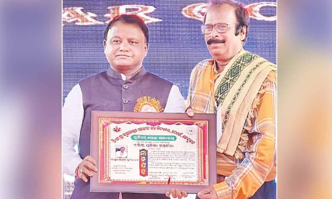 800 పాఠశాలలను మోడల్ ఇన్‌స్టిట్యూట్‌లుగా తీర్చిదిద్దాలి
