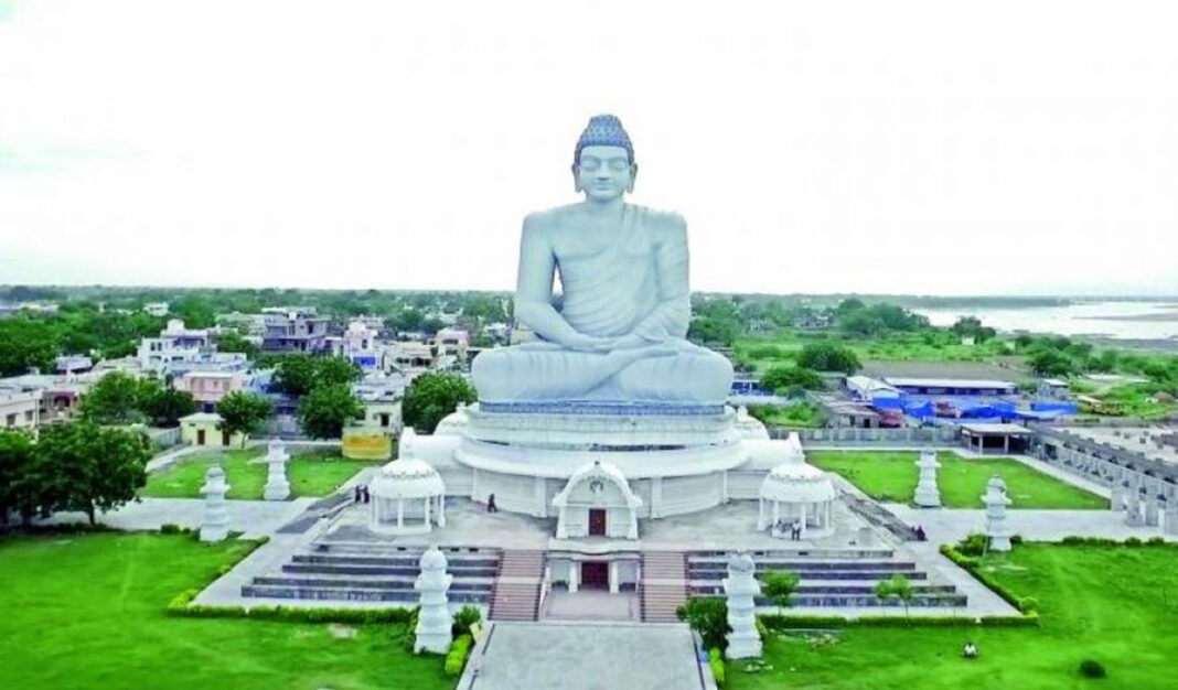 భూముల క్రయవిక్రయాలతో అమరావతి అప్పులు తీర్చుకుంటా: మంత్రి నారాయణ
