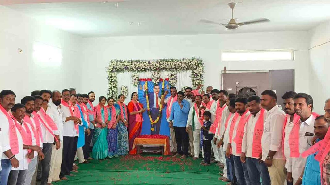 Dr. B.R. Ambedkar’s services are remembered: Padma Devender Reddy-Namasthe Telangana
– PARAHUSHAR NEWS