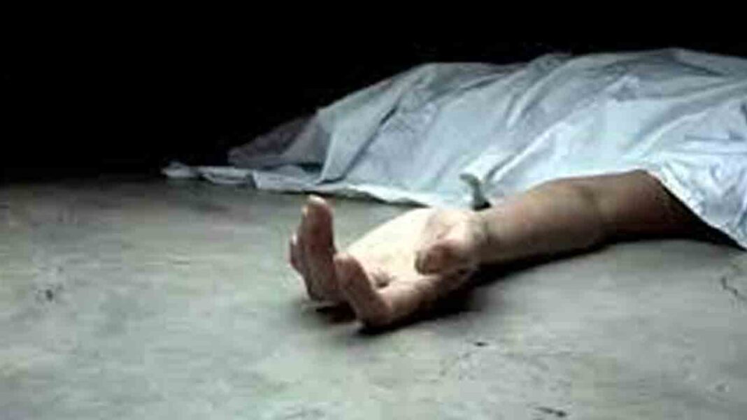 Atrocious in Gadwala district.. A man was brutally murdered by old factions
– PARAHUSHAR NEWS