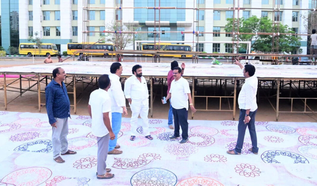 ఎన్నికల సమరానికి బీఆర్‌ఎస్‌ కార్యకర్తలను సిద్ధం చేసేందుకు ఖమ్మంలో మినీ ప్లీనరీ

