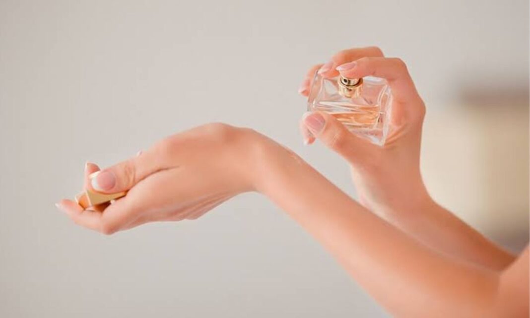 Perfume Tips: Do you know the right way to use perfume?
– PARAHUSHAR NEWS