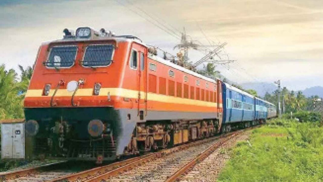 SCR ప్రయాణీకుల రద్దీని తగ్గించడానికి ప్రత్యేక వేసవి రైళ్లను పొడిగించింది
