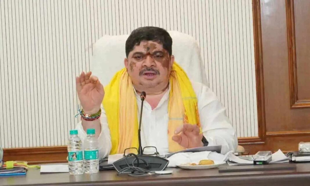 TGSRTC సమ్మె రాష్ట్ర సర్వీసులను స్తంభింపజేసింది, సమ్మె విరమించాలని మంత్రి విజ్ఞప్తి
– PARAHUSHAR NEWS