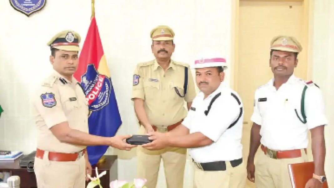 కఠినమైన కిరణాల నుండి ఉపశమనం
– PARAHUSHAR NEWS