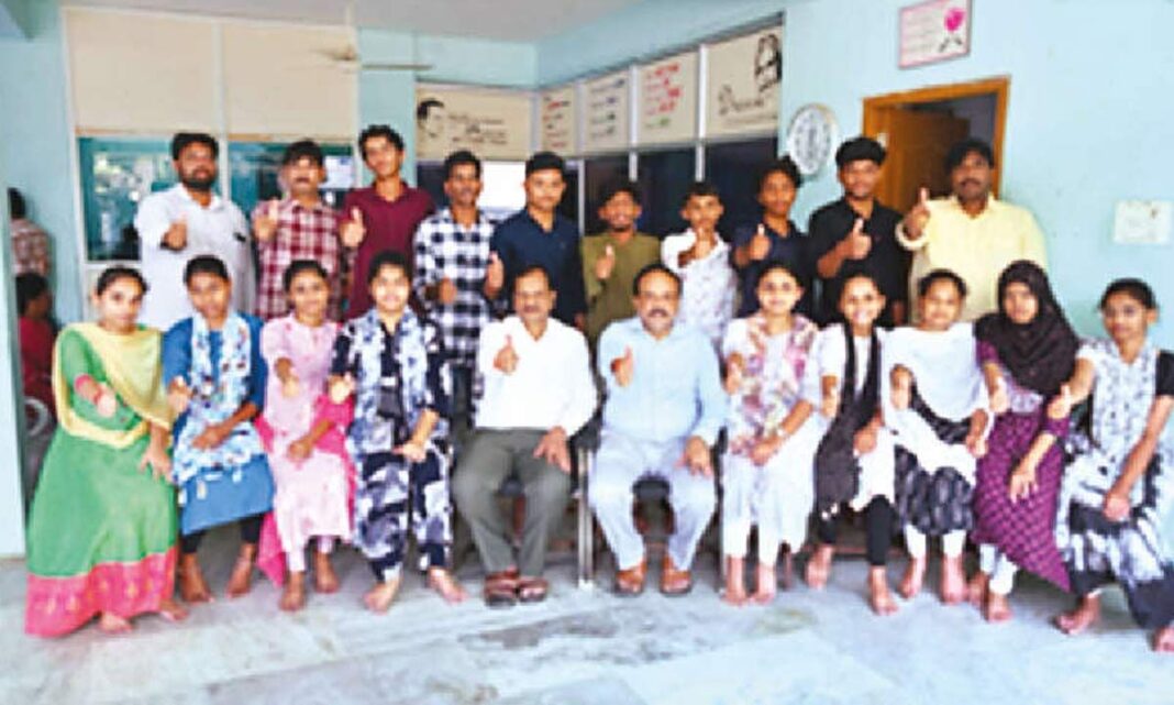 జేఈఈ మెయిన్ ఫలితాల్లో రెసొనెన్స్ విద్యార్థులు మెరిశారు
– PARAHUSHAR NEWS