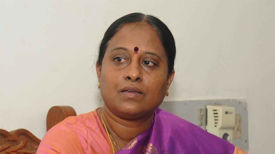 పథకాల ప్రయోజనాలు ప్రజలకు చేరేలా గ్రామసభలు: సురేఖ
