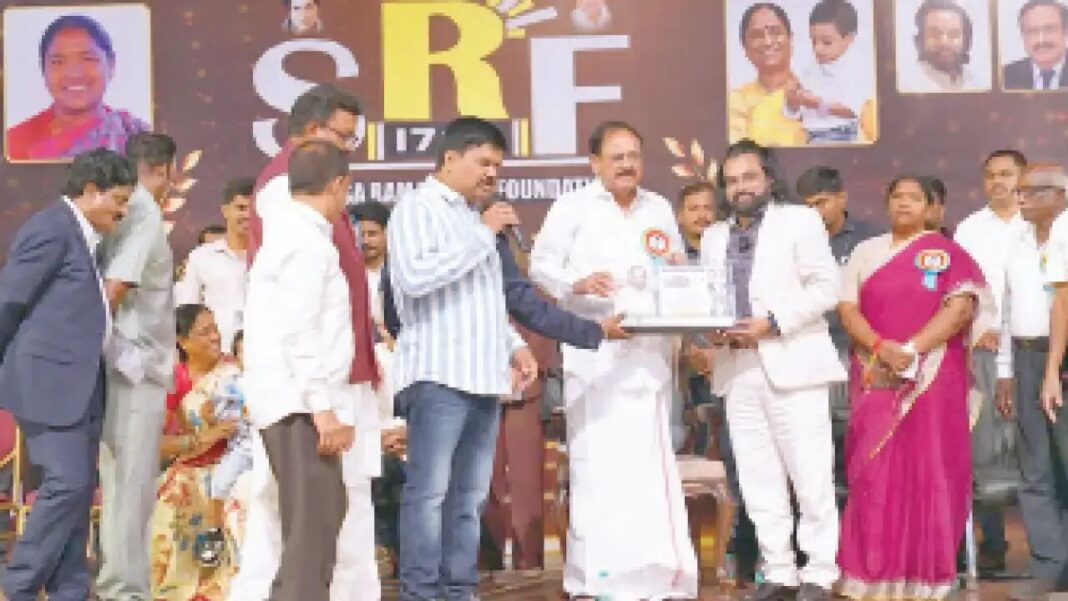 ప్రాణాలను రక్షించే ‘యు బ్లడ్’ చొరవ కోసం డాక్టర్ జగదీష్ బాబును సత్కరించారు
– PARAHUSHAR NEWS