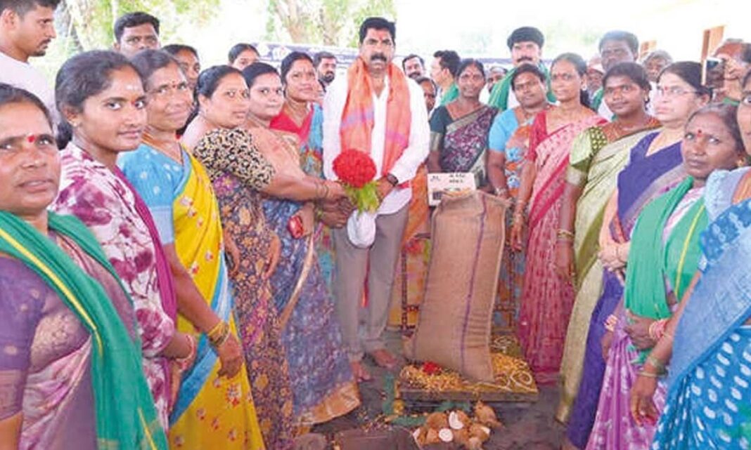 రైతులను స్వావలంబన చేసేందుకు కాంగ్రెస్ ప్రభుత్వం కట్టుబడి ఉంది: ఎమ్మెల్యే నాగరాజు
– PARAHUSHAR NEWS