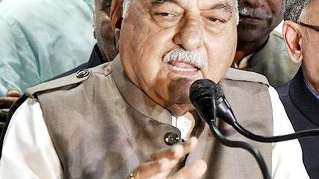 హర్యానా మాజీ సిఎం హుడా ప్రభుత్వం యొక్క “ఏకపక్ష” కొత్త నిబంధనల కారణంగా తక్కువ పంట సేకరణను నిందించారు
– PARAHUSHAR NEWS
