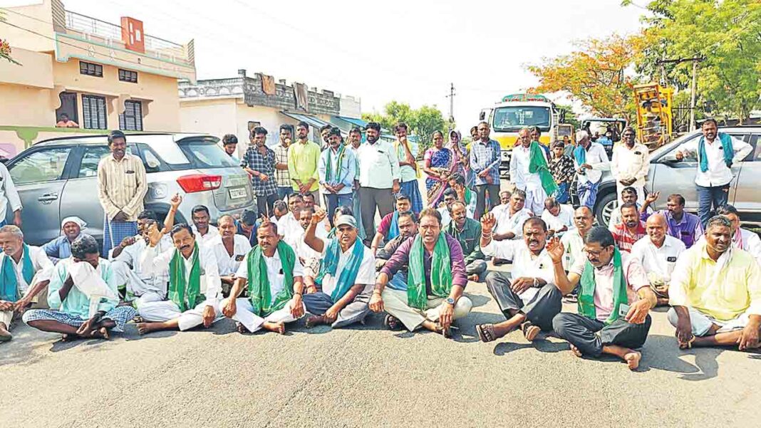 Shopping.. How many more years?-Namasthe Telangana
– PARAHUSHAR NEWS