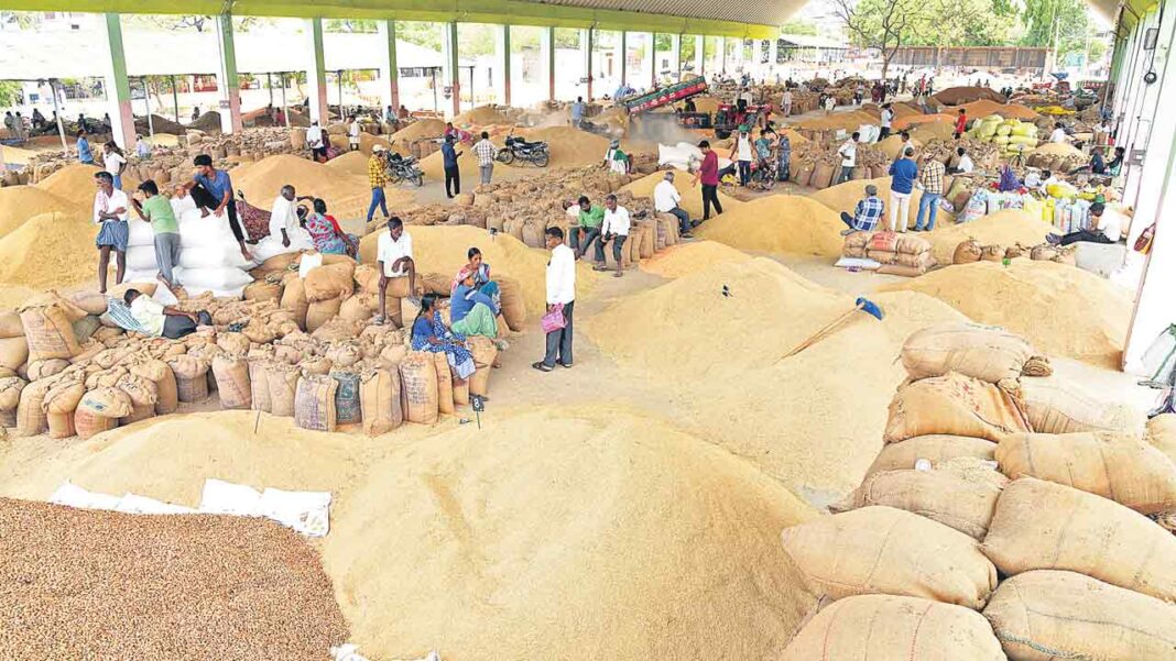 Paddy Procurement | Sarkar’s revenge.. Farmer’s lie.. Markets are full of grain.. Govt. who doesn’t care-Namasthe Telangana
– PARAHUSHAR NEWS