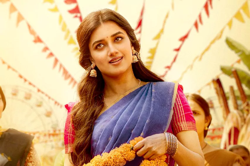 మరో క్రేజీ ఆఫర్ దక్కించుకున్న భాగ్యశ్రీ బోర్సే.. ఆ ఇద్దరికి విజయం లభిస్తుందా!
– PARAHUSHAR NEWS