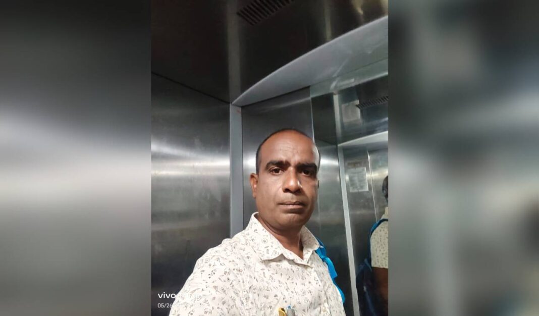 సిరిసిల్లలోని ఐడీఓసీ లిఫ్ట్లో డీఆర్డీఏ అధికారి ఢీ కొట్టారు
– PARAHUSHAR NEWS