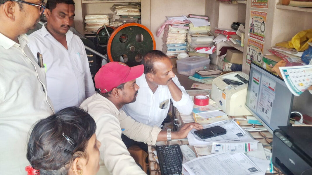 Fake Certificate | Officials seize equipment for making fake polar documents – Namasthe Telangana
– PARAHUSHAR NEWS