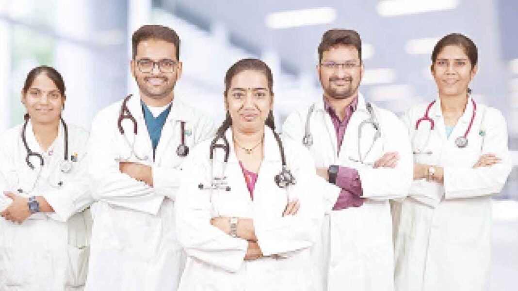 అపోలో హాస్పిటల్స్ హైదరాబాద్ అధునాతన కార్డియాక్ అరెస్ట్ ప్రతిస్పందన కోసం ‘కోడ్ పల్స్’ను ప్రారంభించింది
– PARAHUSHAR NEWS