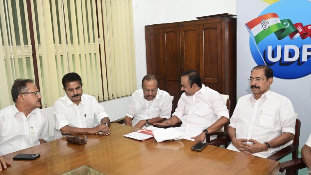 కేరళ రాజకీయాలు ప్రత్యక్ష ప్రసారం: కేబినెట్ ఏర్పాటుకు ముందు సతీశన్ సొంతగడ్డపై కాంగ్రెస్ సమీకరణాలపై అందరి దృష్టి
– PARAHUSHAR NEWS