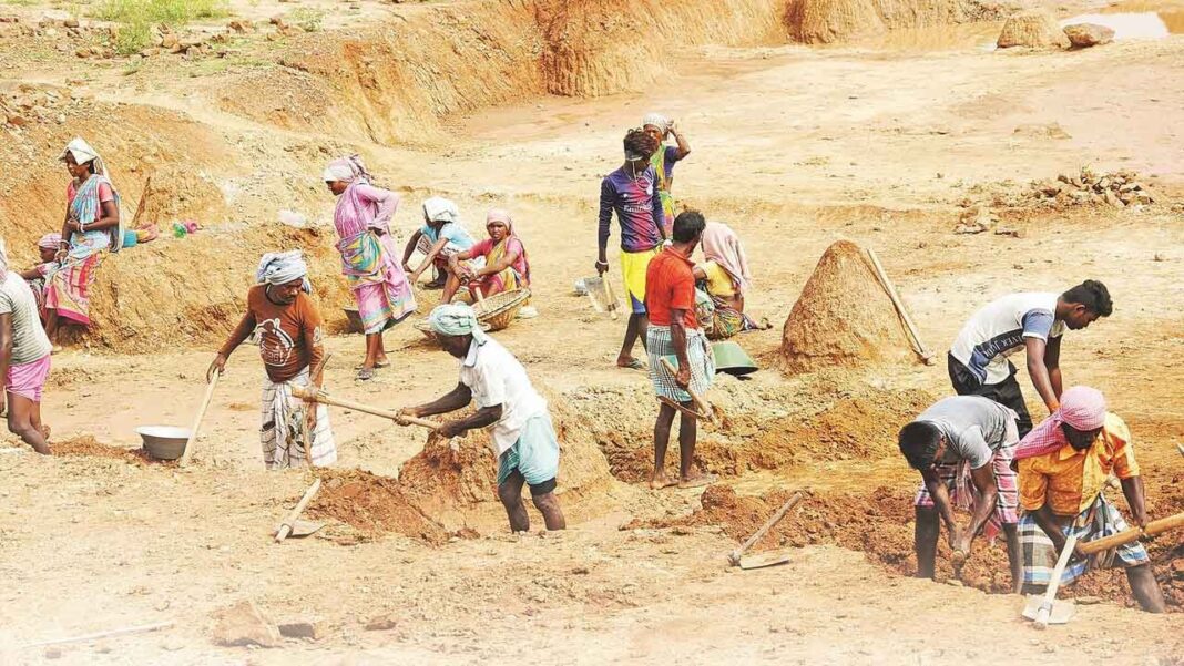 గ్రామీణాభివృద్ధి కోసం MNREGA కింద రూ. 1,490.70 కోట్లు ఆమోదించబడ్డాయి
– PARAHUSHAR NEWS