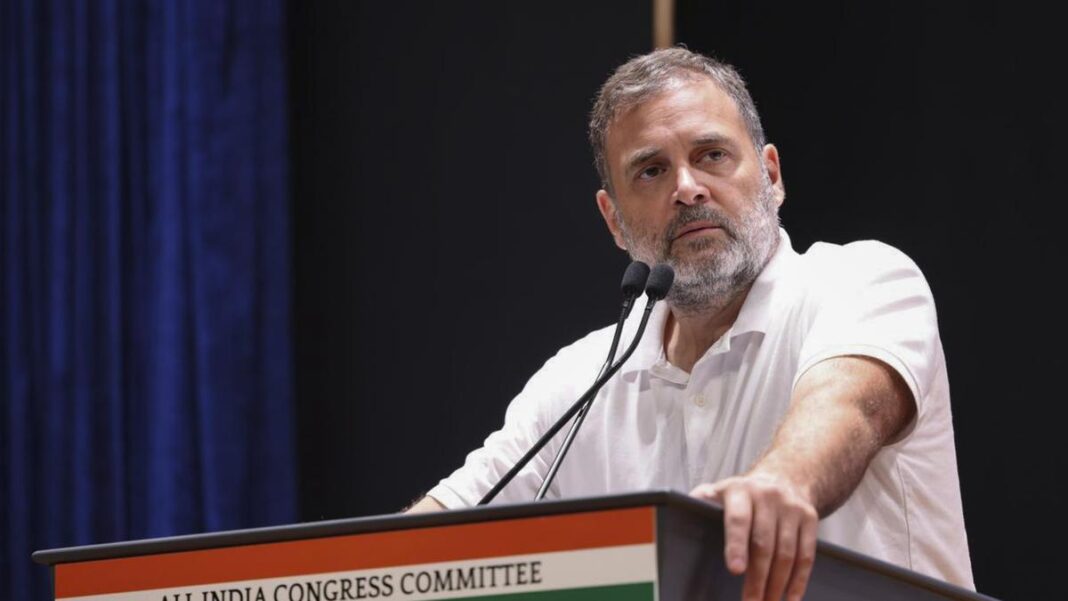 తాను 'విశ్వగురువు' అని చెప్పుకుంటున్నా, నిజాయితీతో ఒక్క పరీక్ష కూడా నిర్వహించలేనని రాహుల్ ప్రభుత్వానికి వ్యతిరేకంగా తాజా సాల్వోలో చెప్పారు.
