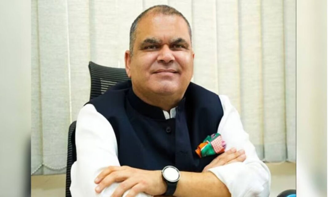 పంజాబ్ మంత్రికి సంబంధించిన ED దాడులు మొబైల్ ఎగుమతి ఆరోపణలపై రాజకీయ దుమారం రేపాయి
– PARAHUSHAR NEWS