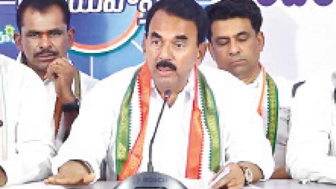 పీఆర్‌ఆర్‌ఎల్‌ఐ ప్రాజెక్టు పనులపై బీఆర్‌ఎస్‌పై మంత్రులు నిప్పులు చెరిగారు
