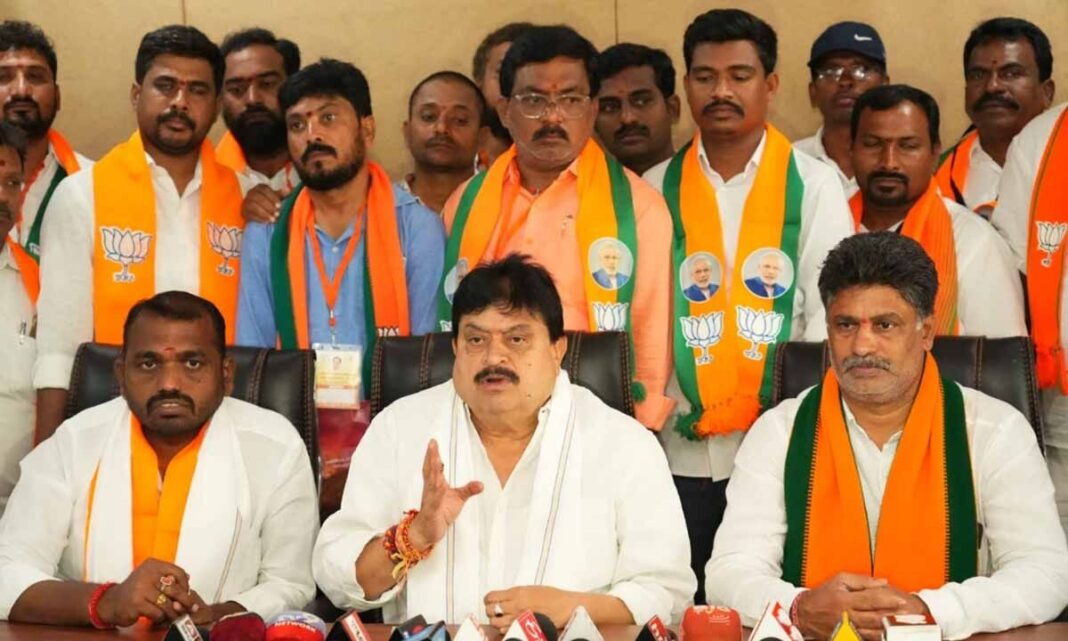 వరి సేకరణలో రాష్ట్ర కాంగ్రెస్ ప్రభుత్వం విఫలమైంది: రాంచందర్ రావు
– PARAHUSHAR NEWS
