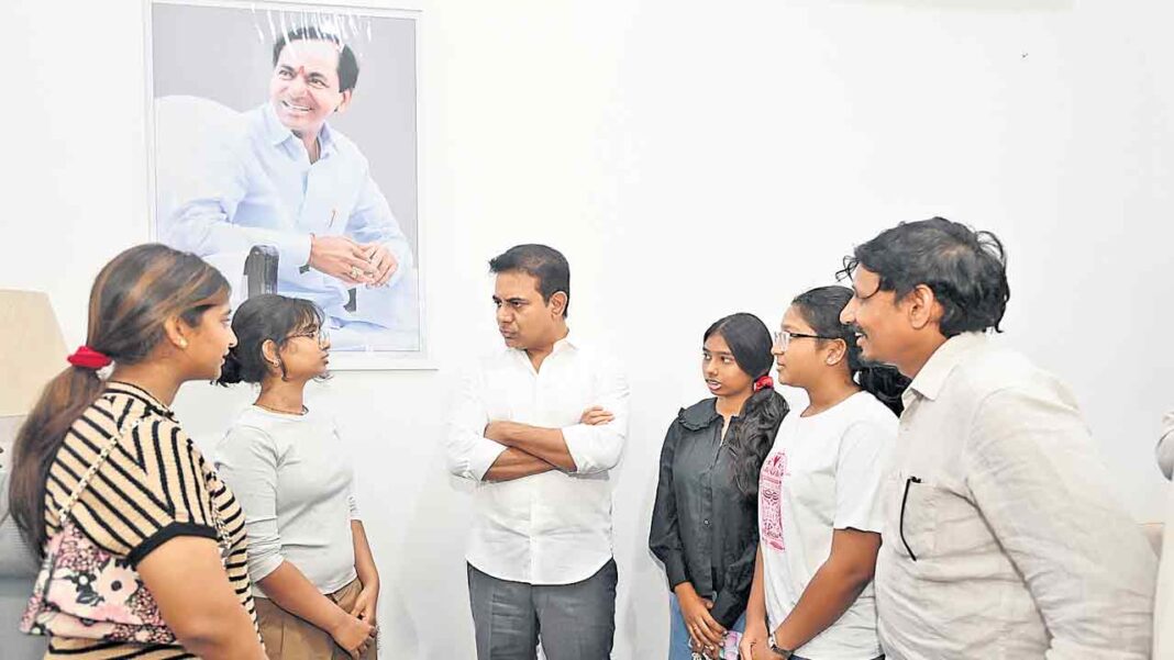 We are also for public service..-Namasthe Telangana
– PARAHUSHAR NEWS