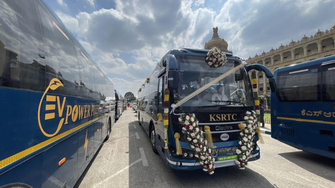 AC వైఫల్యం: ప్రయాణీకులకు ₹13,000 పరిహారం చెల్లించాలని వినియోగదారుల కోర్టు KSRTCని ఆదేశించింది
