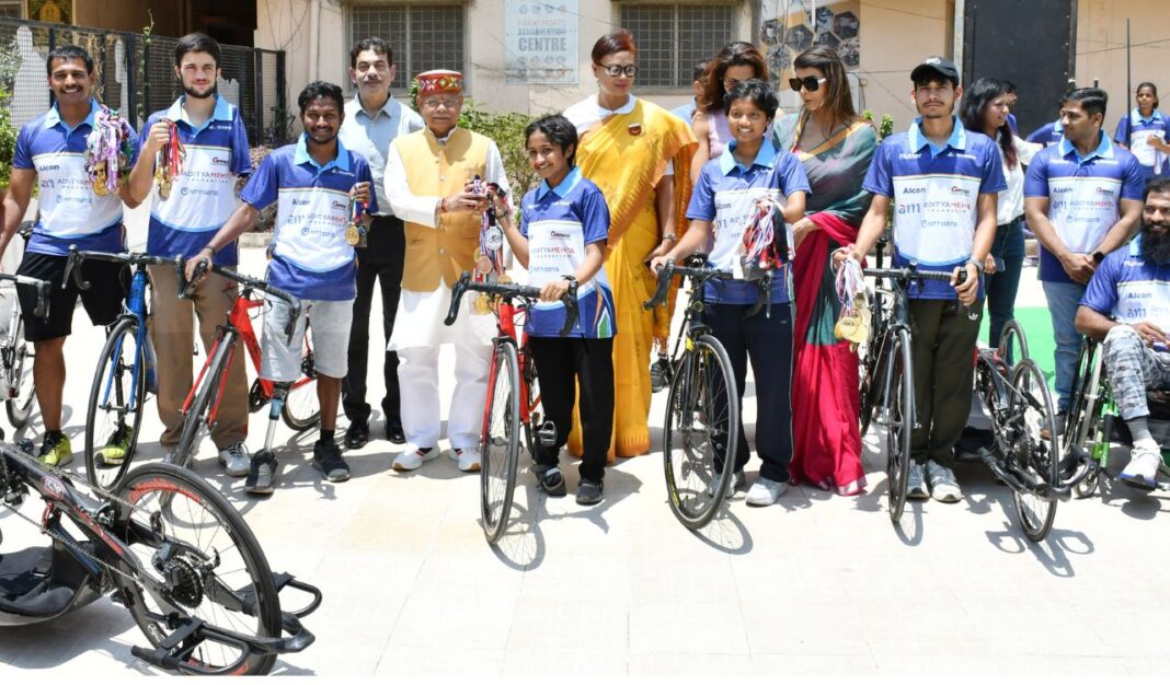 ఏఎంఎఫ్ పారా అథ్లెట్లను తెలంగాణ గవర్నర్ సత్కరించారు
