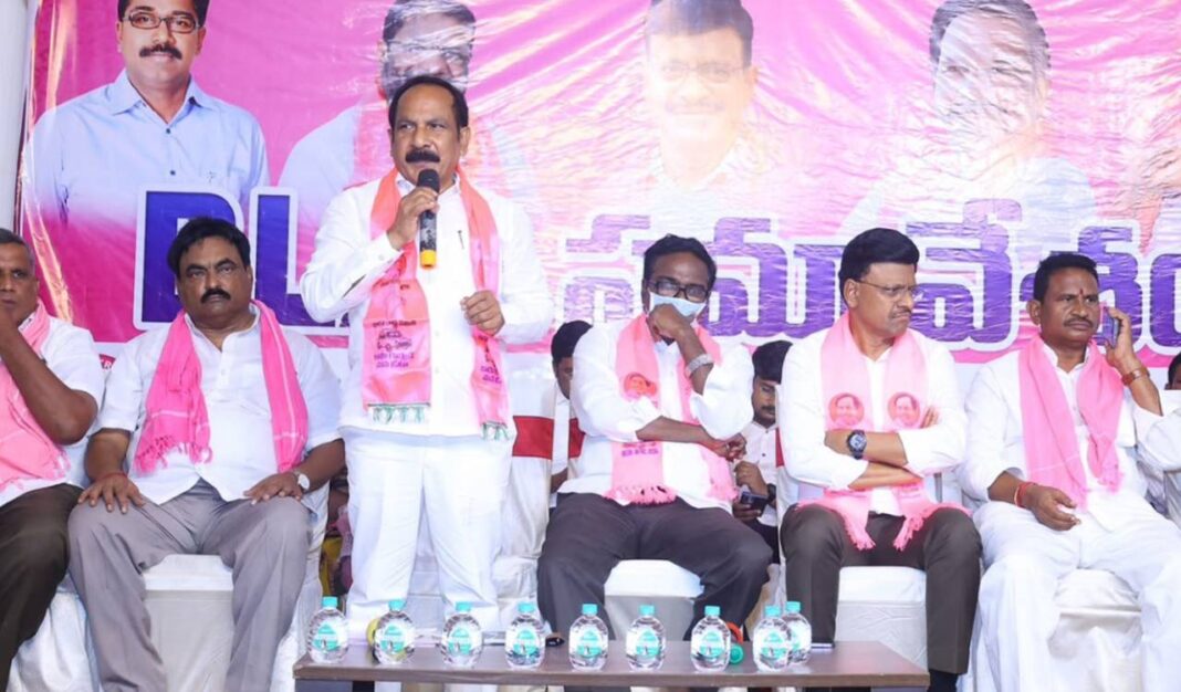 కష్టపడి పనిచేసే కార్యకర్తలకు తగిన గుర్తింపు: బీఆర్ఎస్ ఖమ్మం ఇన్చార్జి రవీందర్రావు
– PARAHUSHAR NEWS