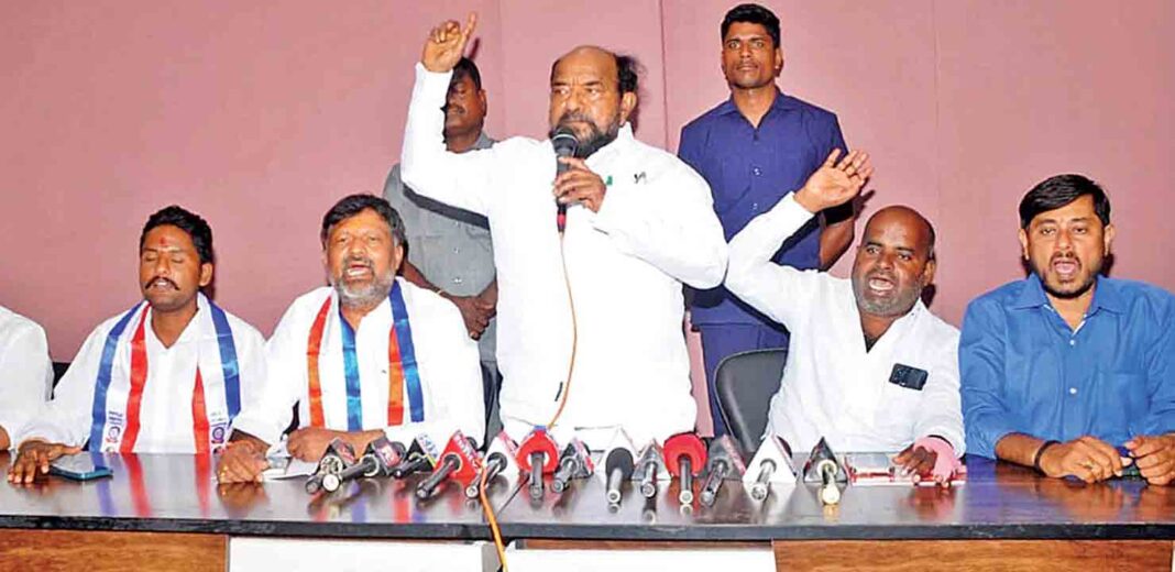 If schools are closed, it’s a fire pit -Namasthe Telangana
– PARAHUSHAR NEWS