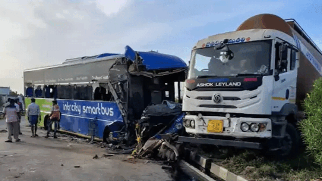 Road accident A private travel bus collided with a ready mix lorry.. Two drivers were seriously injured..!-Namasthe Telangana
– PARAHUSHAR NEWS