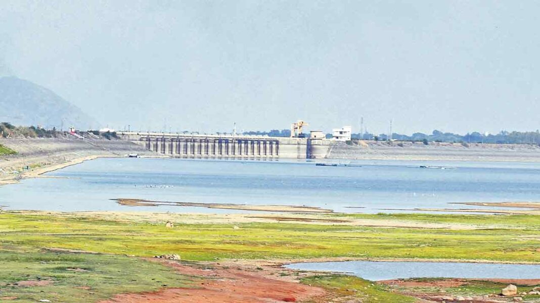 Water Crisis | Government running to neighboring states for water… Telangana’s decision to seek Maharashtra and Karnataka-Namasthe Telangana
– PARAHUSHAR NEWS