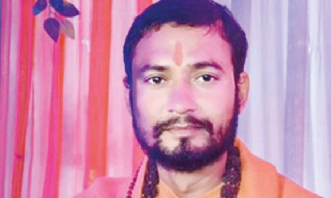 ఆశ్రమంలో కోట దర్శి కత్తితో పొడిచి చంపబడ్డాడు
– PARAHUSHAR NEWS