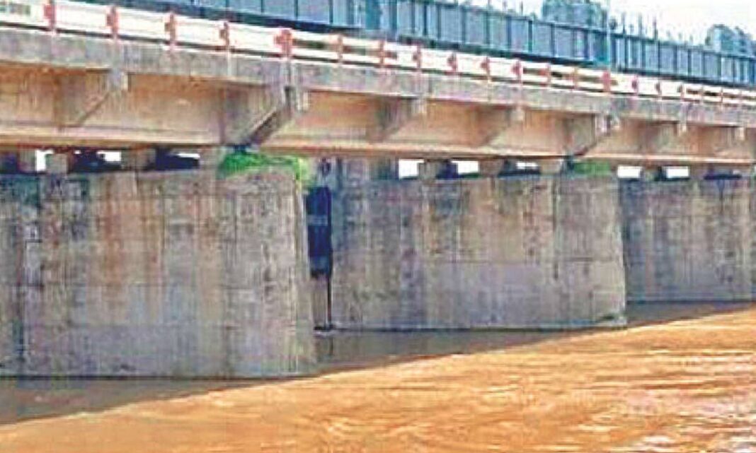 ఇచ్చంపల్లి వద్ద గోదావరి-కావేరి అనుసంధాన ప్రాజెక్టు చేపట్టాలి: కేంద్రం
– PARAHUSHAR NEWS