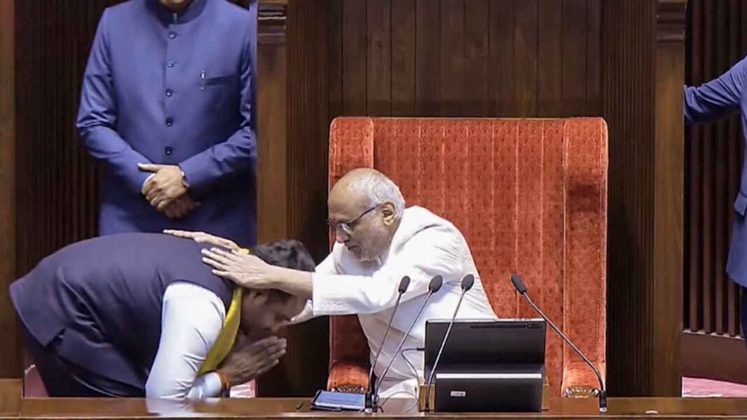 కొత్తగా ఎన్నికైన 10 మంది RS సభ్యులు ప్రమాణ స్వీకారం చేశారు
– PARAHUSHAR NEWS