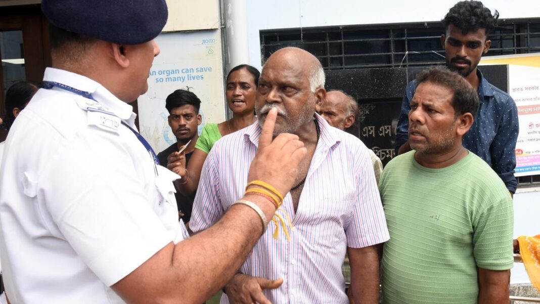 కోల్‌కతా గోదాం కూలిపోవడం: మృతుల్లో బీహార్ మరియు బెంగాల్‌కు చెందిన ముగ్గురు మైనర్లు
