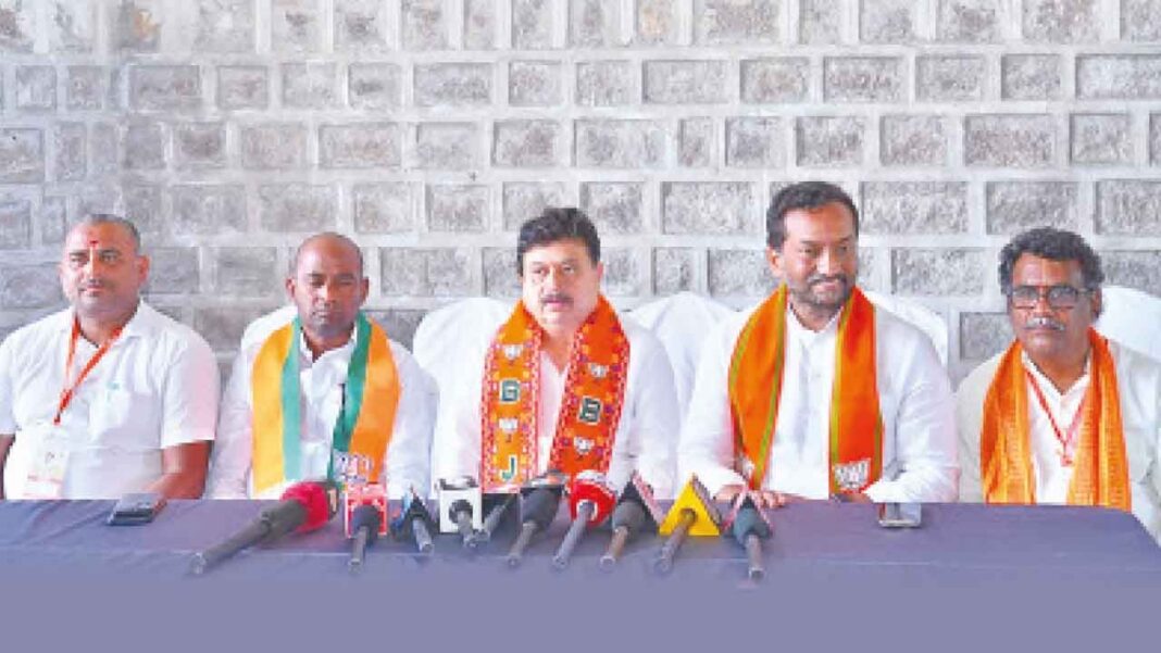 డబుల్ ఇంజిన్ సర్కార్‌కు తెలంగాణ సిద్ధమైంది
